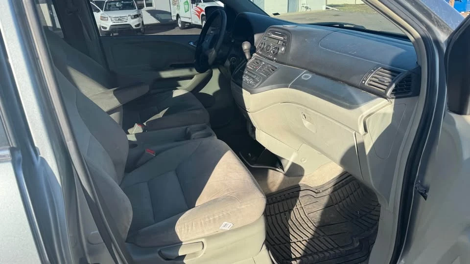 2005 Honda Odyssey - Image 7 of 12