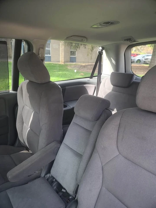 2005 Honda Odyssey - Image 8 of 9