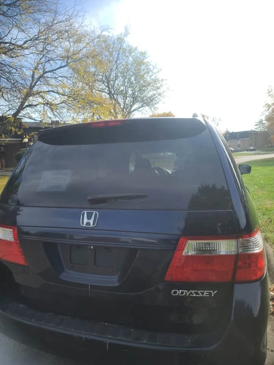 2005 Honda Odyssey - Image 2 of 9