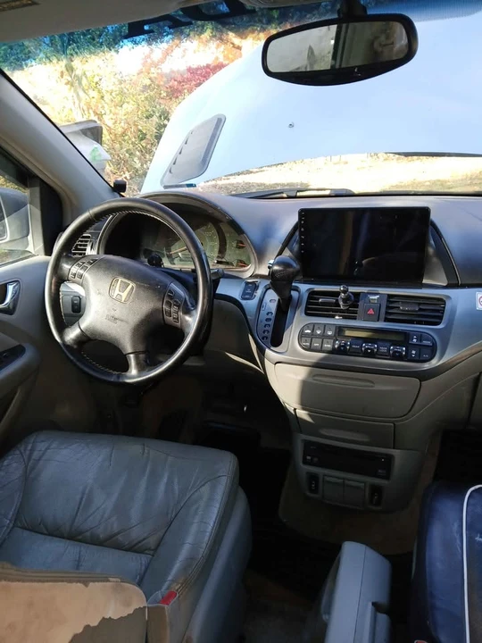 2005 Honda Odyssey - Image 12 of 13
