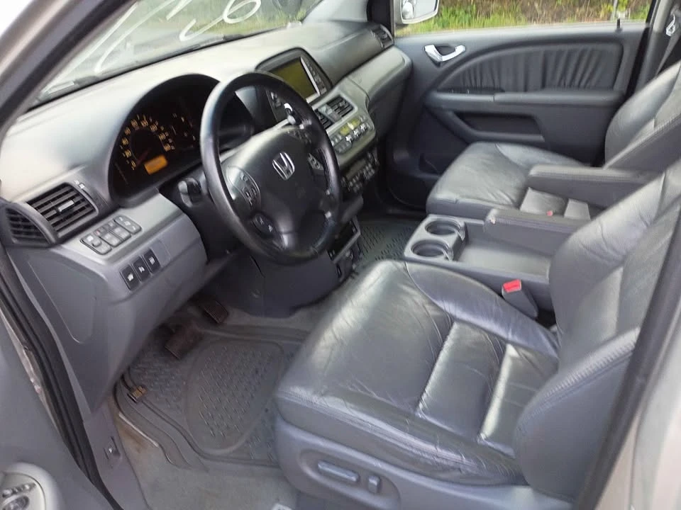 2005 Honda Odyssey - Image 8 of 8
