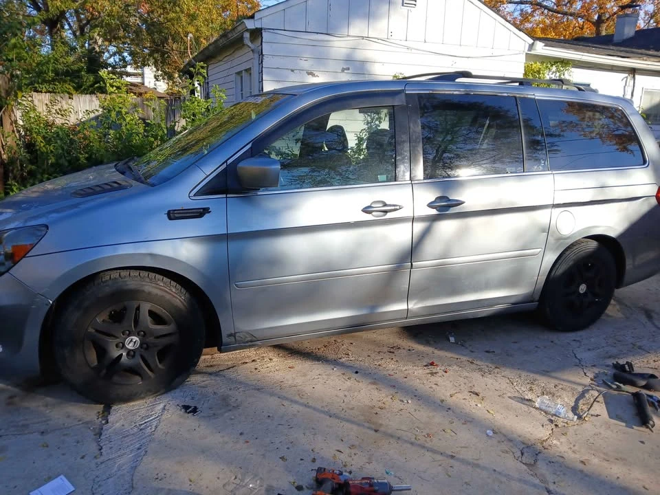 2005 Honda Odyssey - Image 5 of 13