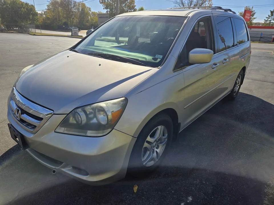 2005 Honda Odyssey - Image 2 of 12