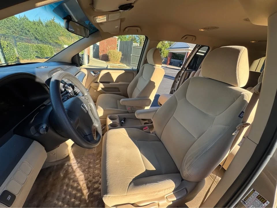 2005 Honda Odyssey - Image 6 of 17
