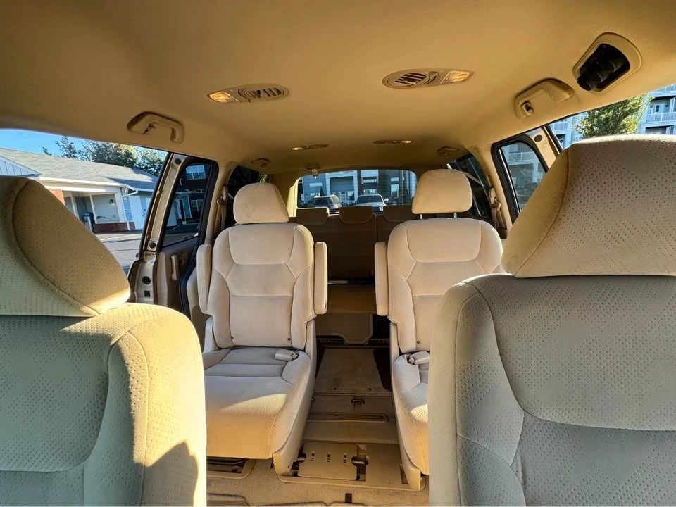 2005 Honda Odyssey - Image 10 of 17