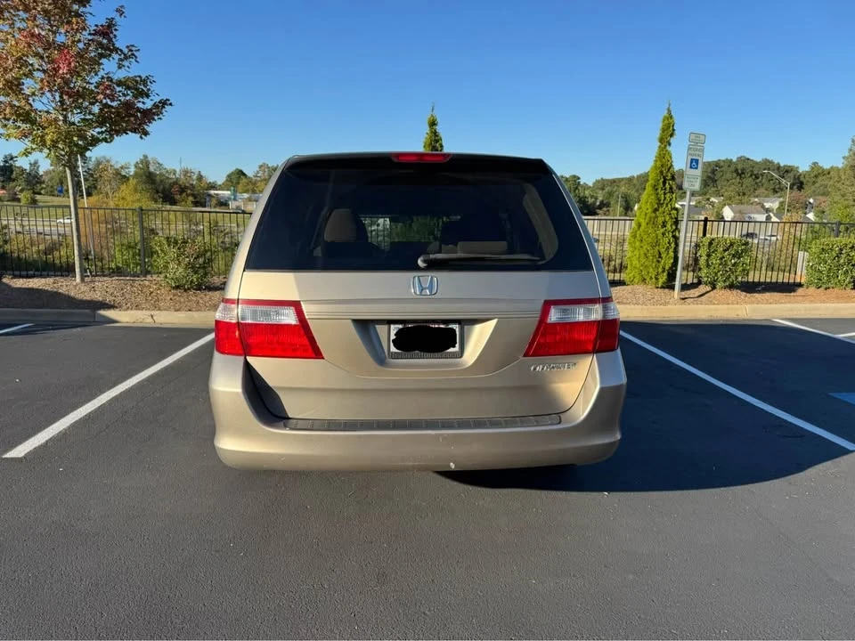 2005 Honda Odyssey - Image 5 of 17