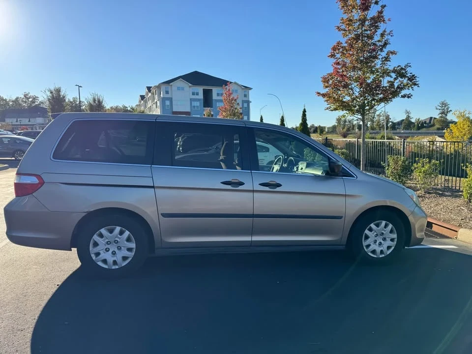 2005 Honda Odyssey - Image 4 of 17