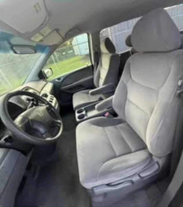 2005 Honda Odyssey - Image 4 of 5