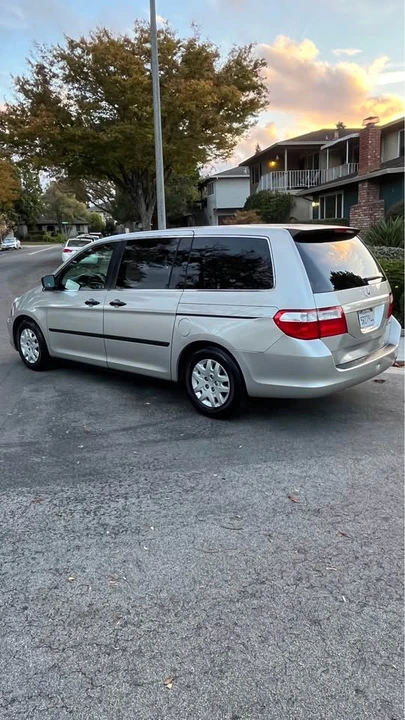 2005 Honda Odyssey - Image 3 of 17