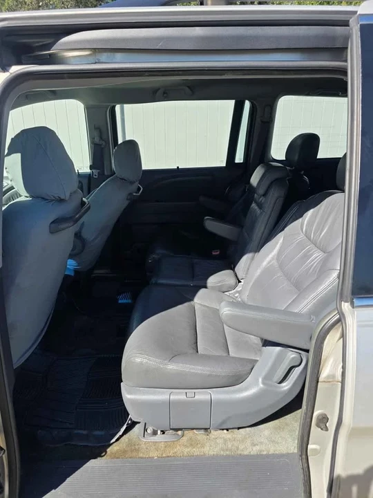 2005 Honda Odyssey - Image 12 of 15