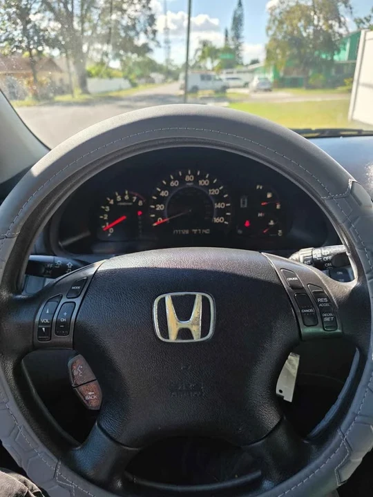 2005 Honda Odyssey - Image 10 of 15