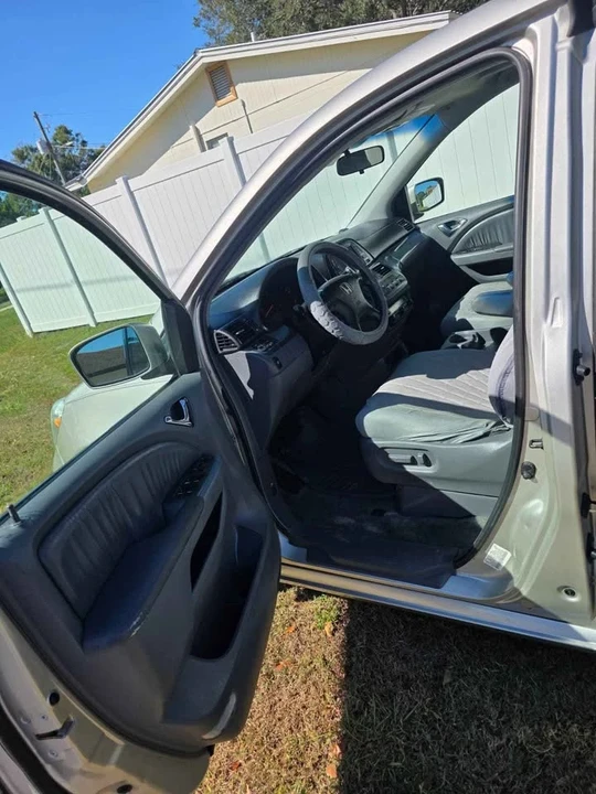 2005 Honda Odyssey - Image 9 of 15