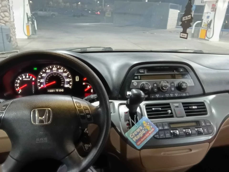 2005 Honda Odyssey - Image 3 of 8