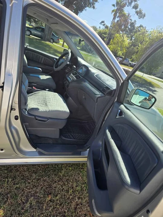 2005 Honda Odyssey - Image 13 of 15