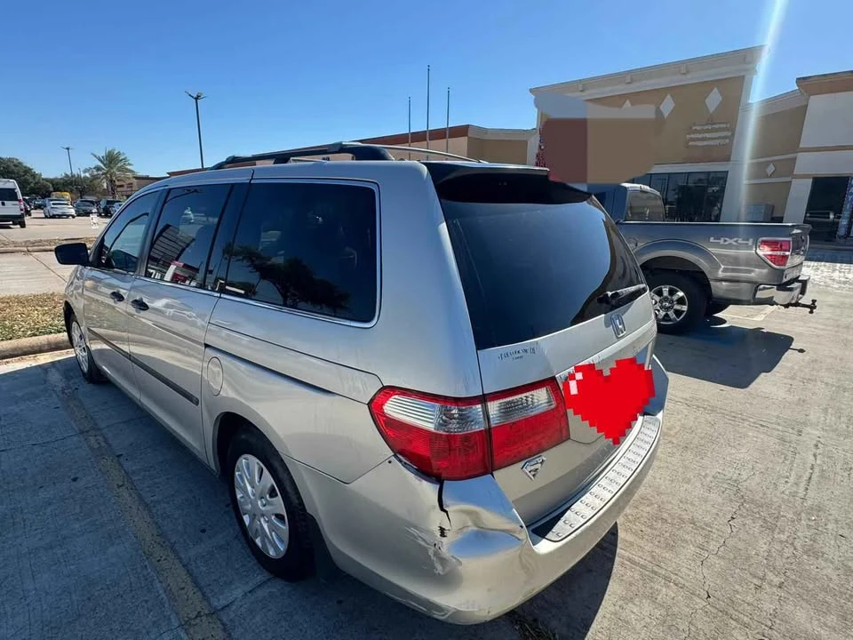 2005 Honda Odyssey - Image 7 of 12