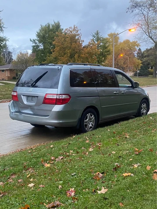 2005 Honda Odyssey - Image 5 of 16