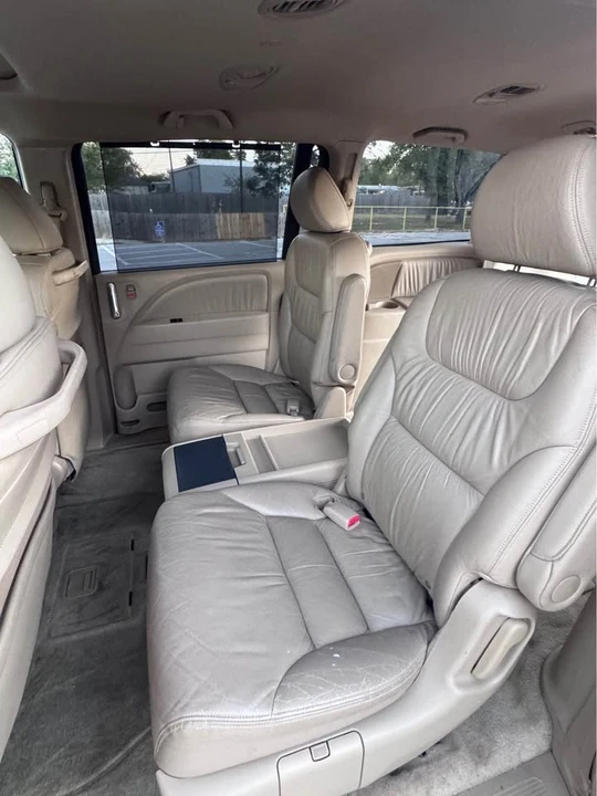 2005 Honda Odyssey - Image 11 of 20