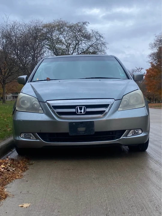 2005 Honda Odyssey - Image 2 of 16