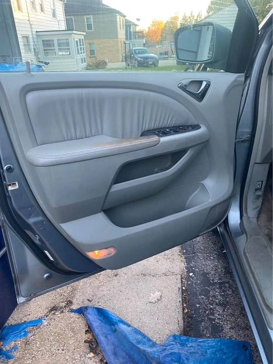 2005 Honda Odyssey - Image 16 of 16