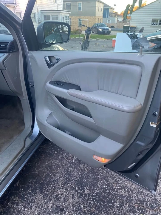 2005 Honda Odyssey - Image 15 of 16