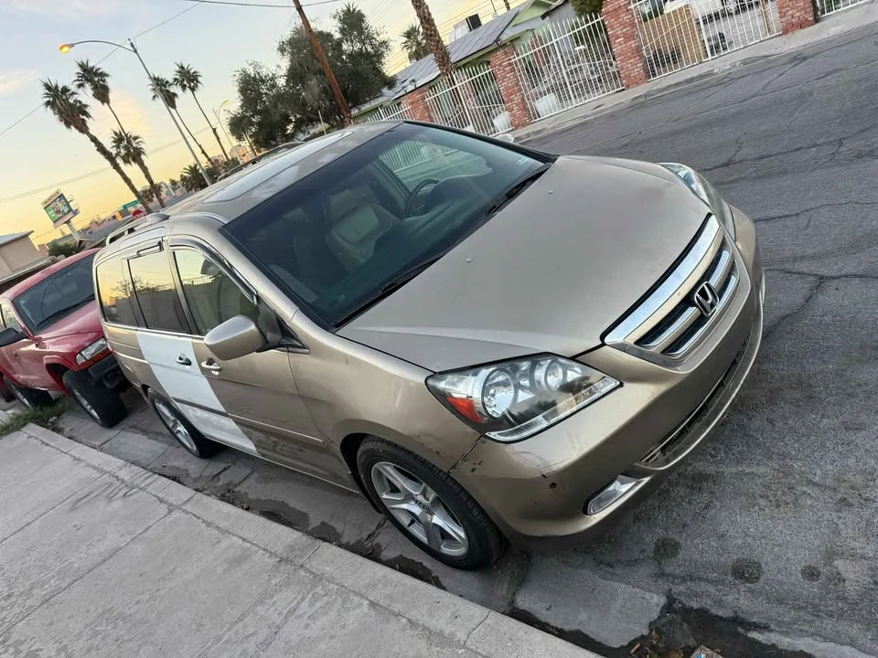 2005 Honda Odyssey - Image 2 of 6