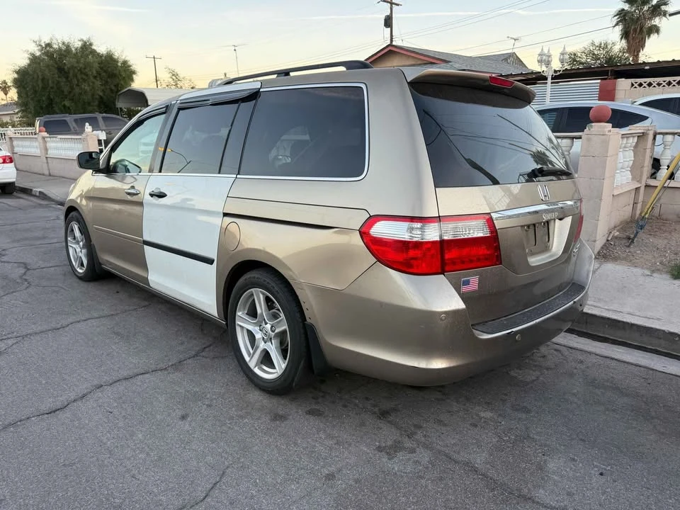 2005 Honda Odyssey - Image 3 of 6
