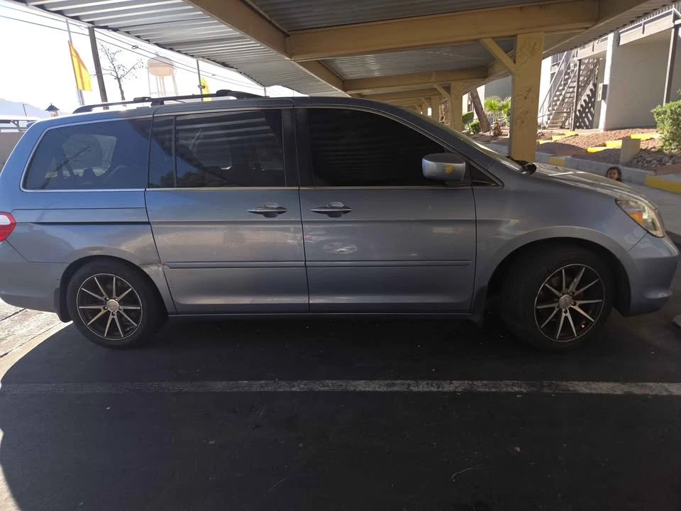 2005 Honda Odyssey - Image 3 of 8