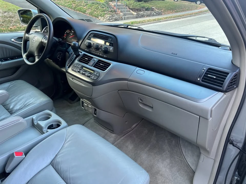 2005 Honda Odyssey - Image 18 of 20