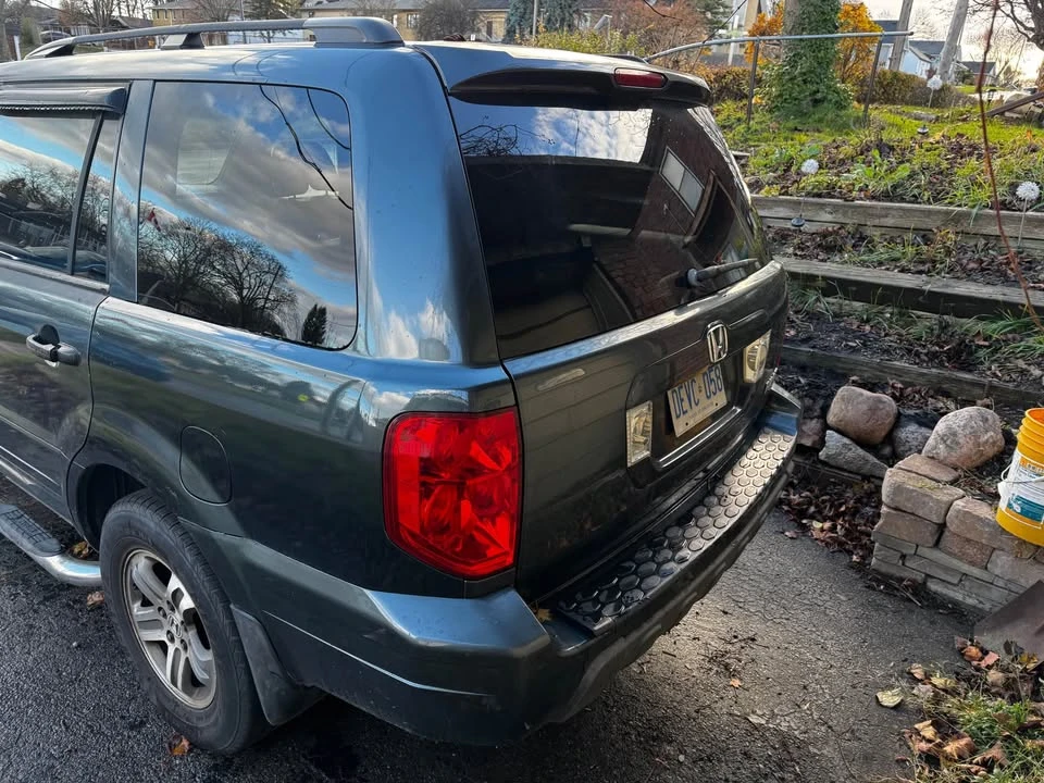 2005 Honda Pilot 1st Gen - Image 10 of 11