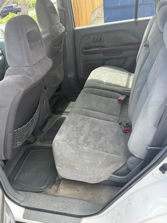 2005 Honda Pilot 1st Gen - Image 5 of 9