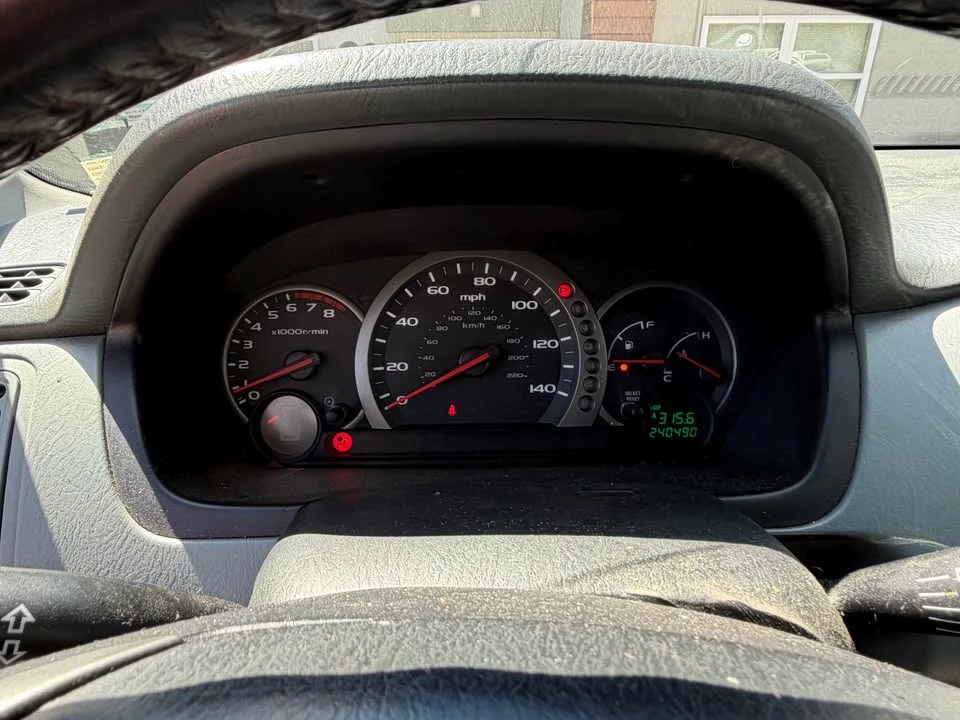 2005 Honda Pilot 1st Gen - Image 12 of 15