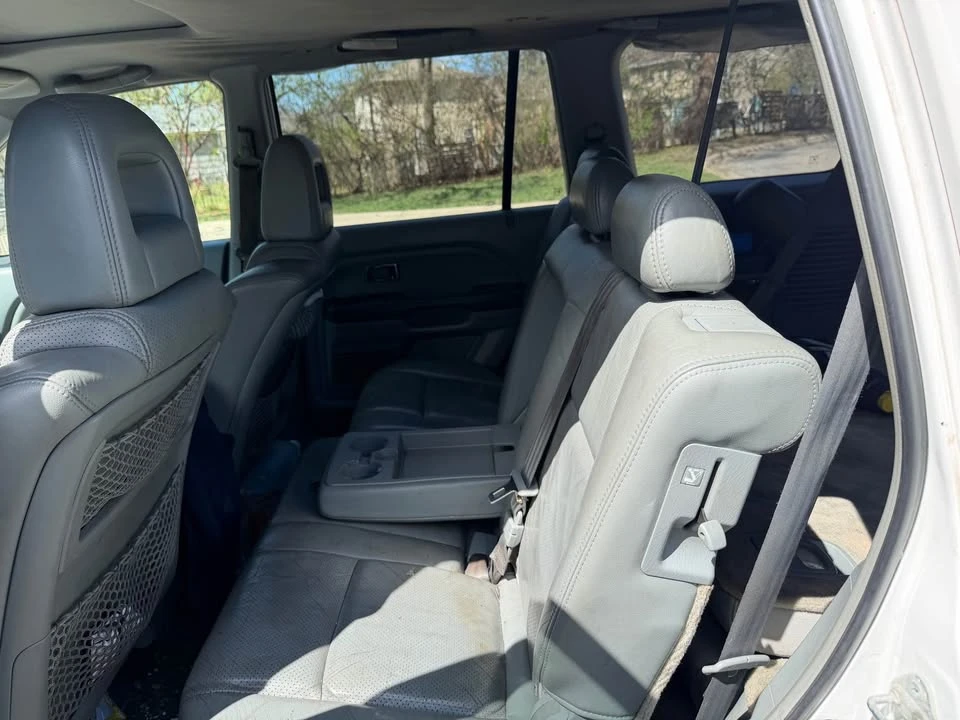 2005 Honda Pilot 1st Gen - Image 9 of 15