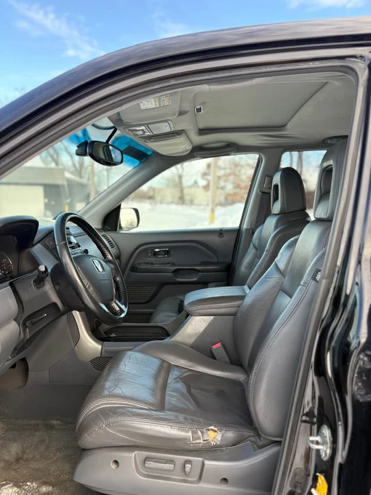 2005 Honda Pilot 1st Gen - Image 9 of 13
