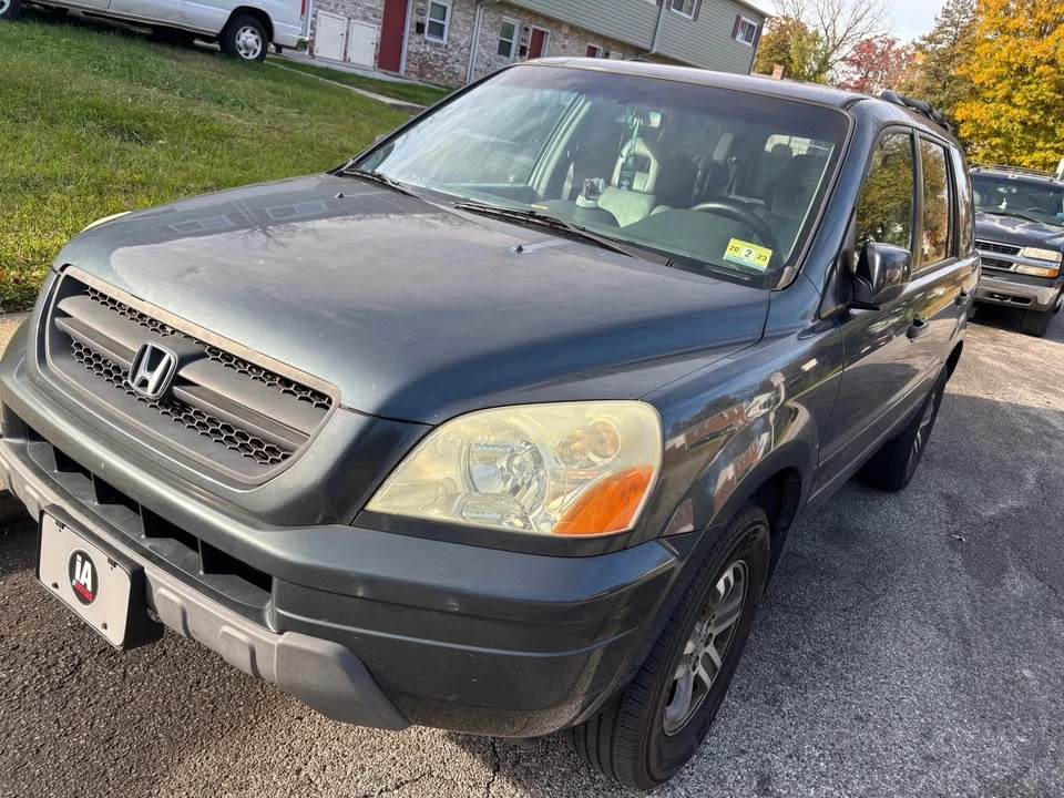 2005 Honda Pilot 1st Gen - Image 2 of 7