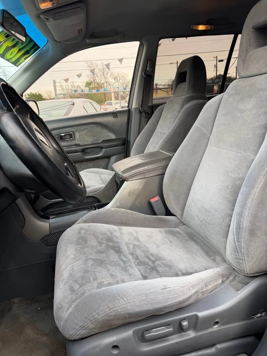 2005 Honda Pilot 1st Gen - Image 7 of 9