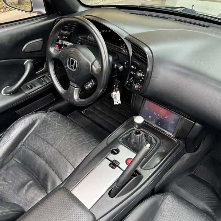 2005 Honda AP2 S2000 - Image 18 of 19