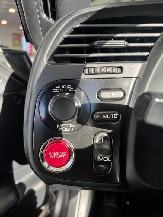 2005 Honda AP2 S2000 - Image 10 of 11