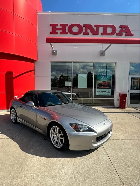 2005 Honda AP2 S2000 - Image 2 of 6