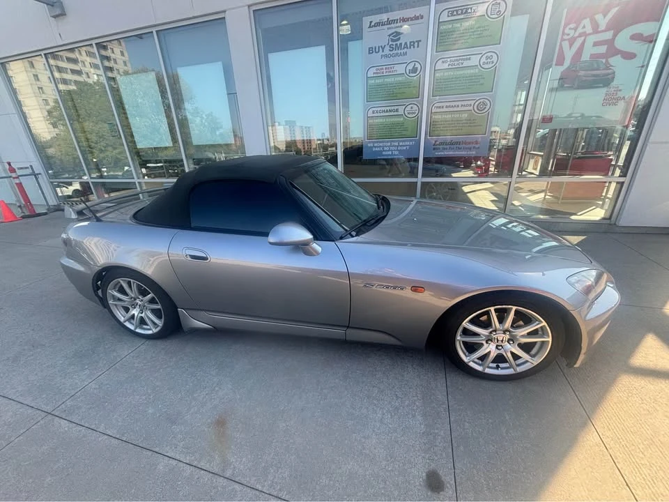 2005 Honda AP2 S2000 - Image 4 of 6
