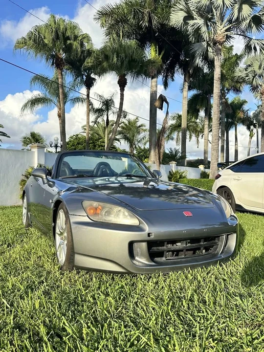 2005 Honda AP2 S2000 - Image 2 of 8