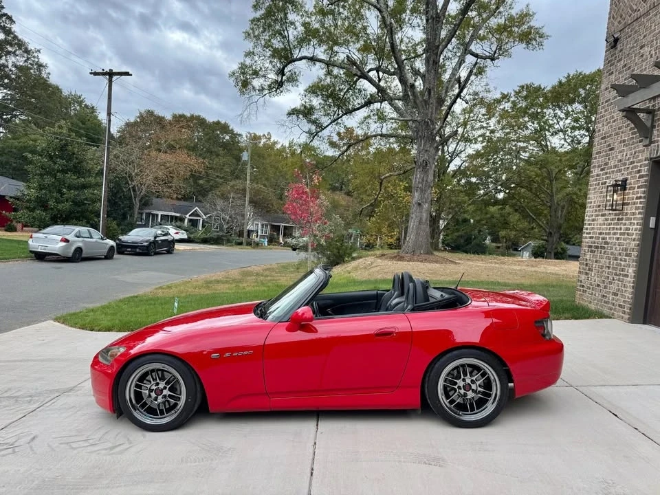 2005 Honda AP2 S2000 - Image 2 of 10