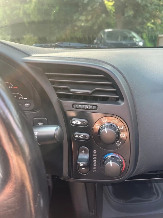 2005 Honda AP2 S2000 - Image 13 of 17