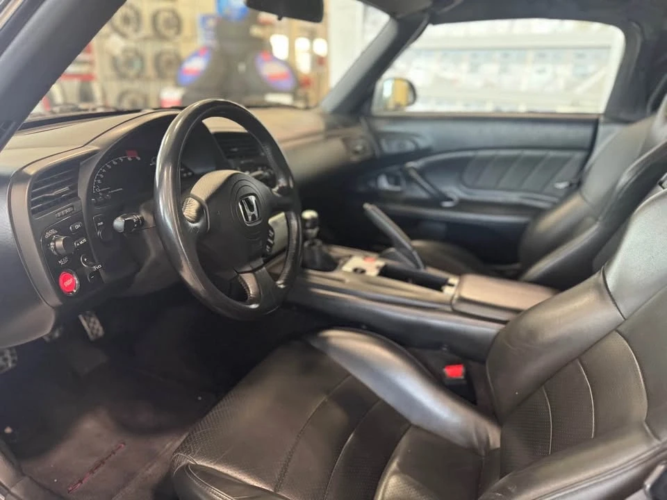 2005 Honda AP2 S2000 - Image 8 of 13