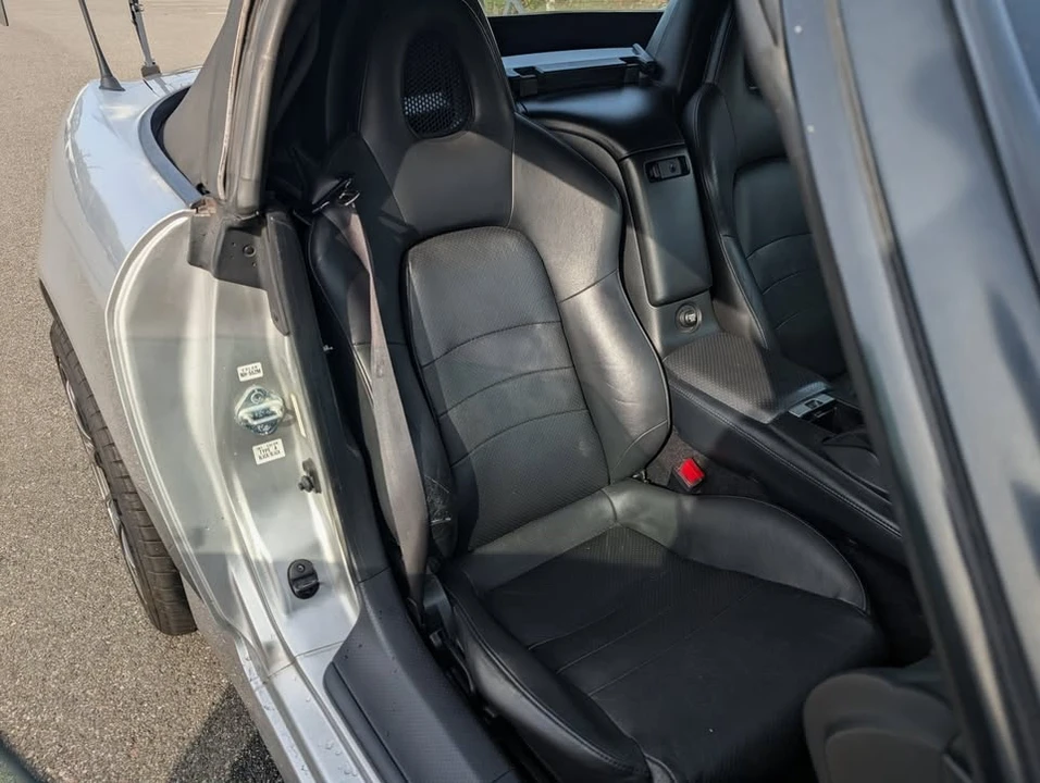 2005 Honda AP2 S2000 - Image 18 of 19