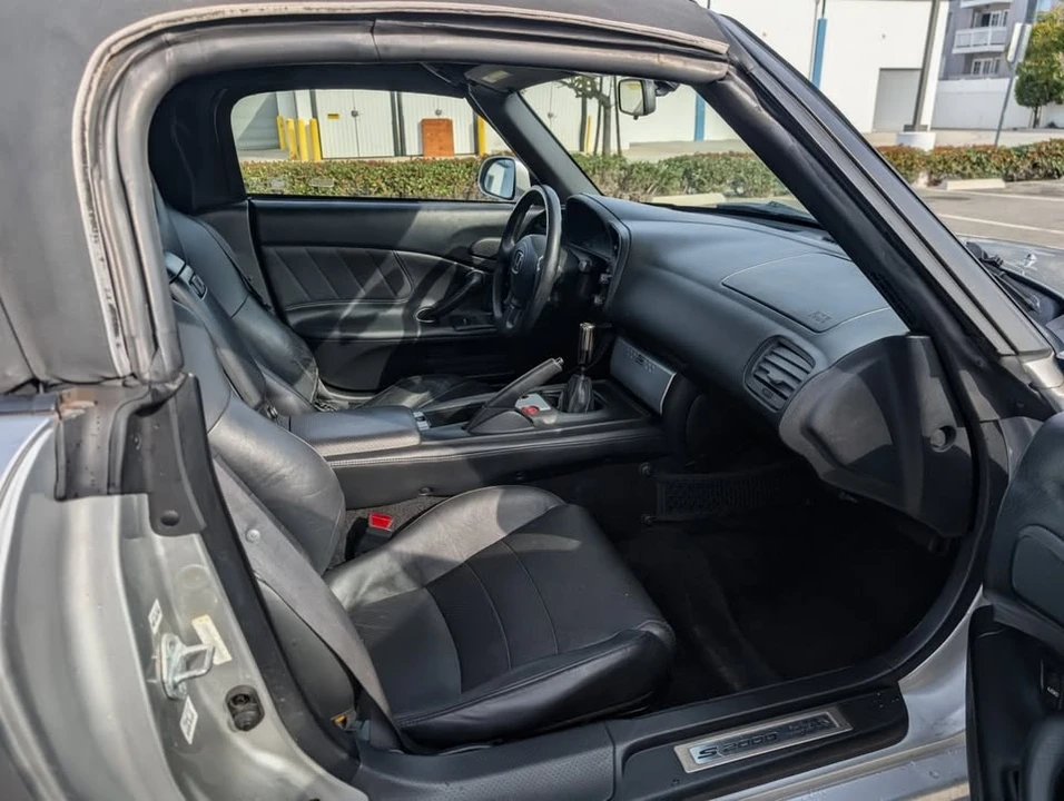 2005 Honda AP2 S2000 - Image 16 of 19