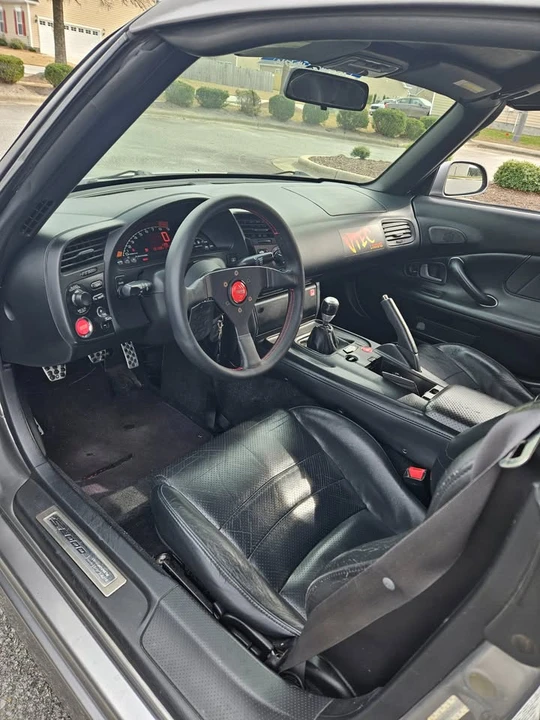 2005 Honda AP2 S2000 - Image 8 of 13
