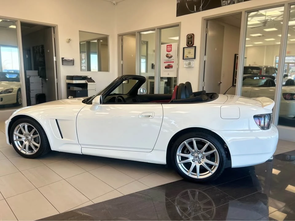 2005 Honda AP2 S2000 - Image 2 of 7