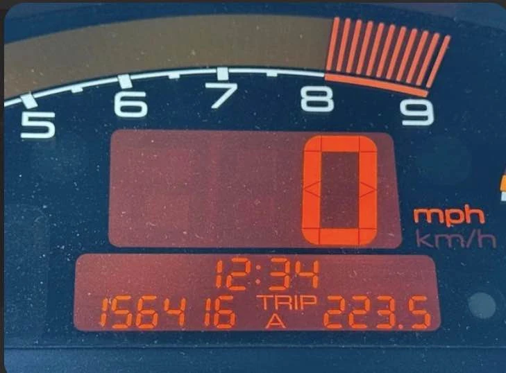 2005 Honda AP2 S2000 - Image 7 of 8