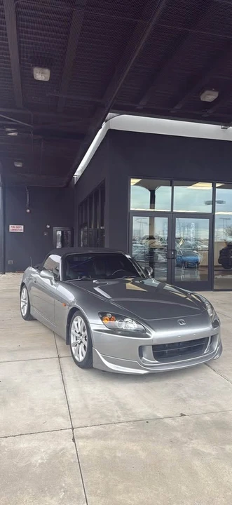 2005 Honda AP2 S2000 - Image 2 of 8