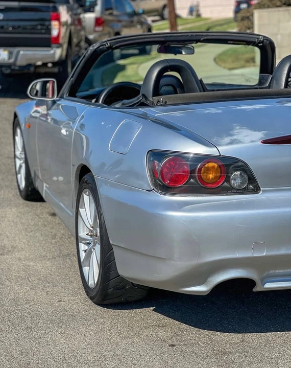 2005 Honda AP2 S2000 - Image 8 of 11